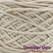 Gantsilyo Guru Bulky Cashmere Blend Cream