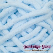 Gantsilyo Guru Super Bulky Chenille Pastel Blue Gantsilyo Guru Super Bulky Chenille Pastel Blue