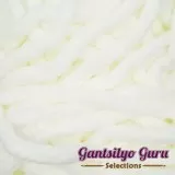 Gantsilyo Guru Super Bulky Chenille Ivory