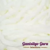 Gantsilyo Guru Super Bulky Chenille Ivory