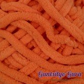 Gantsilyo Guru Super Bulky Chenille Orange