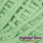 Gantsilyo Guru Super Bulky Chenille Pistachio