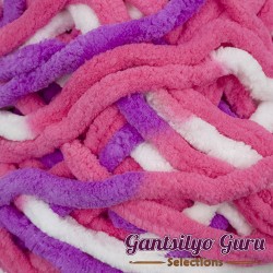 Gantsilyo Guru Super Bulky Chenille Doll