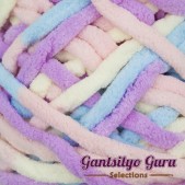 Gantsilyo Guru Super Bulky Chenille Marshmallow