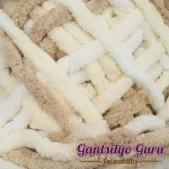 Gantsilyo Guru Super Bulky Chenille Milk Tea