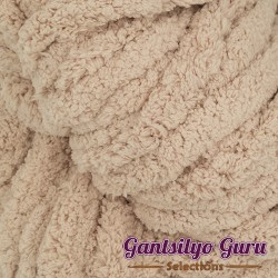 Jumbo Chenille Tan